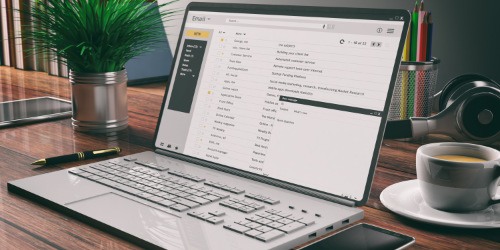 E-Mail Posteingang auf Notebook